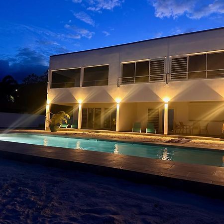 Pension Irivai Appartement Puatou 1 Chambre Bord De Mer ウツロア エクステリア 写真