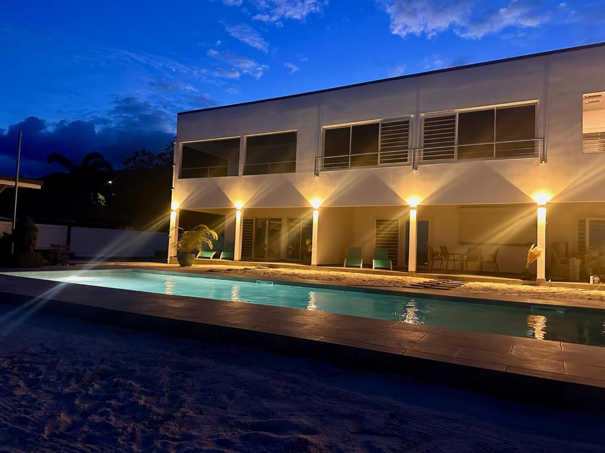 Pension Irivai Appartement Puatou 1 Chambre Bord De Mer ウツロア エクステリア 写真