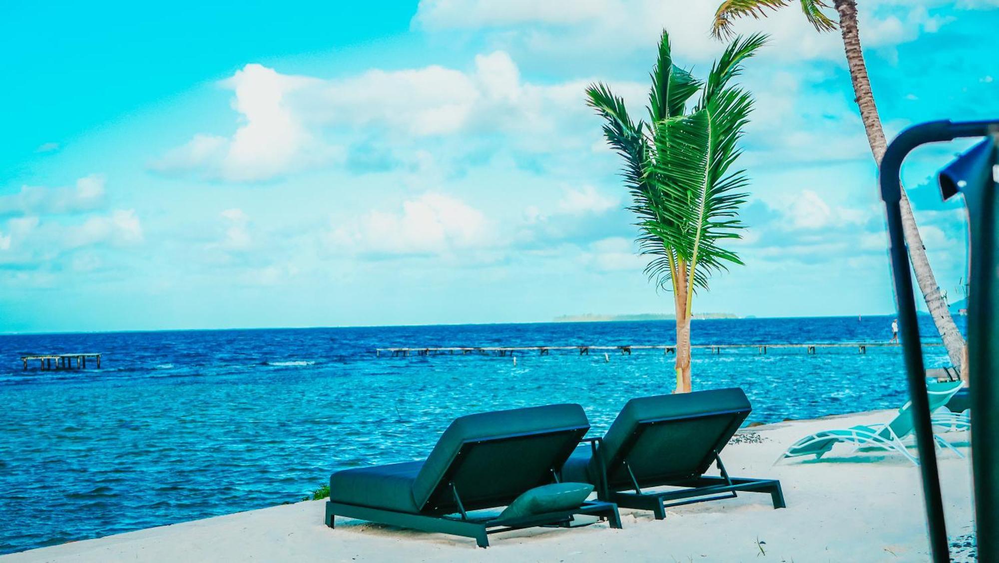 Pension Irivai Appartement Puatou 1 Chambre Bord De Mer ウツロア エクステリア 写真